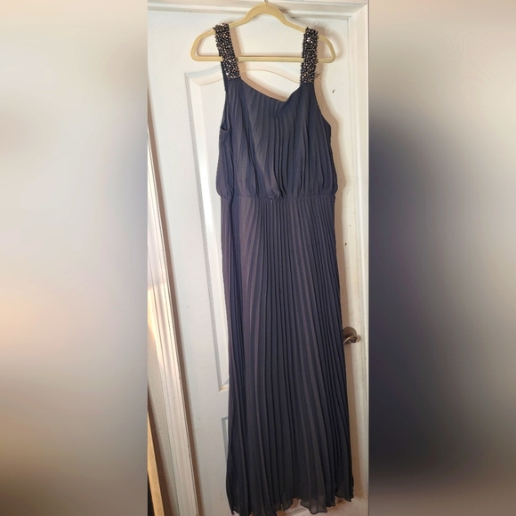 16W long charcoal gray gowny - Picture 2 of 7